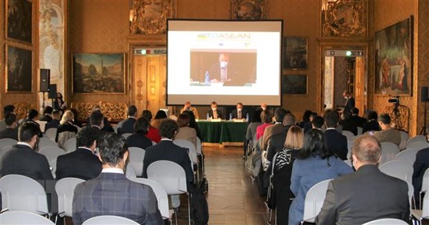 Doanh nghiệp vừa, nhỏ của Italy ngày càng quan tâm đầu tư tại Việt Nam hình ảnh 2 Doanh nghiep vua, nho cua Italy ngay cang quan tam dau tu tai Viet Nam hinh anh 2