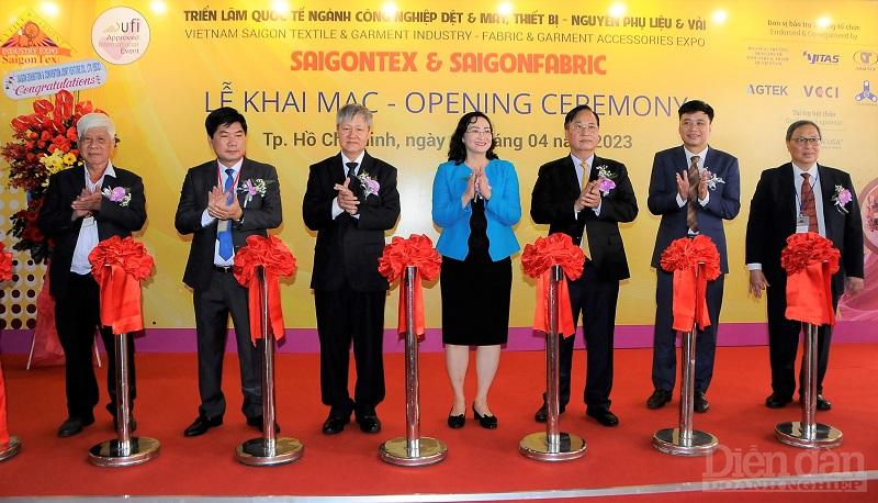 Saigontex 2023 - VCCI sẽ hỗ trợ doanh nghiệp ngành dệt may tìm kiếm thị trường mới