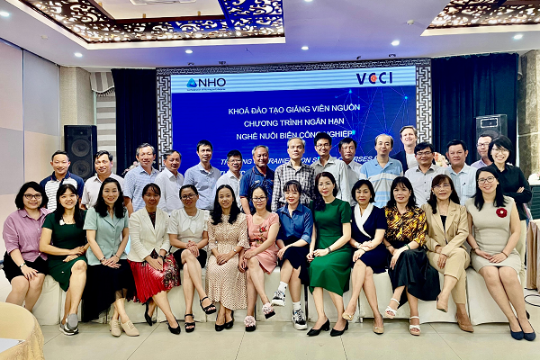 Liên đoàn Giới chủ Nauy tiếp tục hỗ trợ VCCI-HCM phát triển nguồn nhân lực ngành nuôi biển Việt Nam