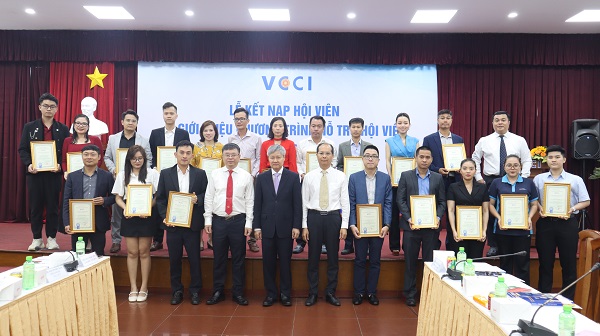 them-23-doanh-nghiep-tro-thanh-hoi-vien-vcci-hcm