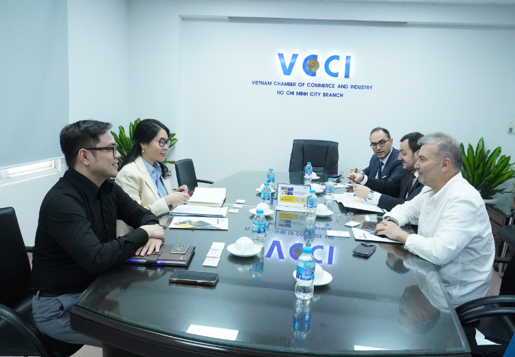 Lãnh đạo VCCI-HCM tiếp Đoàn Hiệp hội Xuất khẩu Dệt may Istanbul -Thổ Nhĩ Kỳ