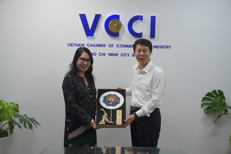 VCCI-HCM kết nối các nhà đầu tư nước ngoài với doanh nghiệp Việt Nam: Đoàn Bí thư TP. Lâm Nghi, tỉnh Sơn Đông – Trung Quốc vào ngày 25/9/2025
