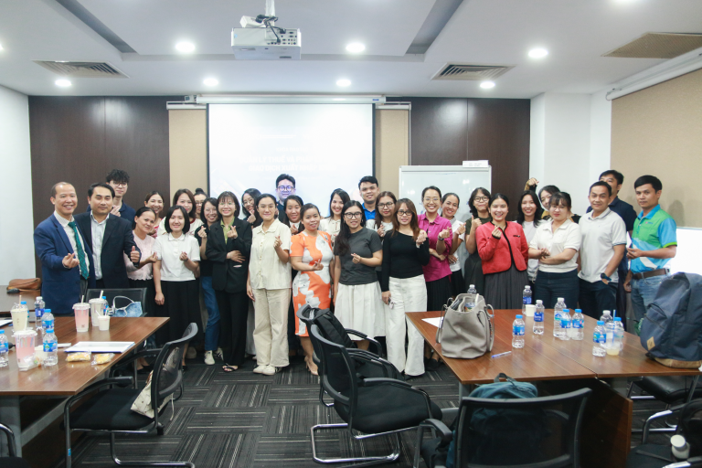 VCCI-HCM và VIAC đã phối hợp tổ chức thành công Khóa đào tạo Quý 4/2025 với chủ đề “Quản lý thuế và pháp lý trong giao dịch xuất nhập khẩu”