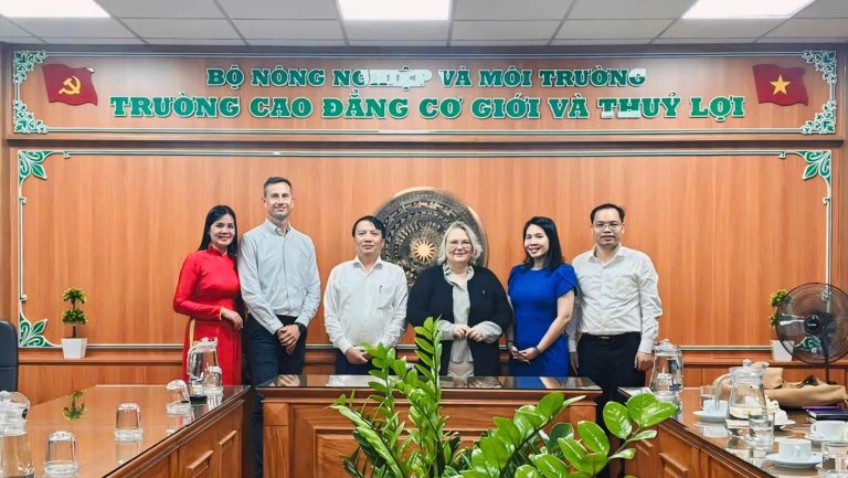 gen-h-z7593028540483_08e259bed01e993dc4cc744930444ab2