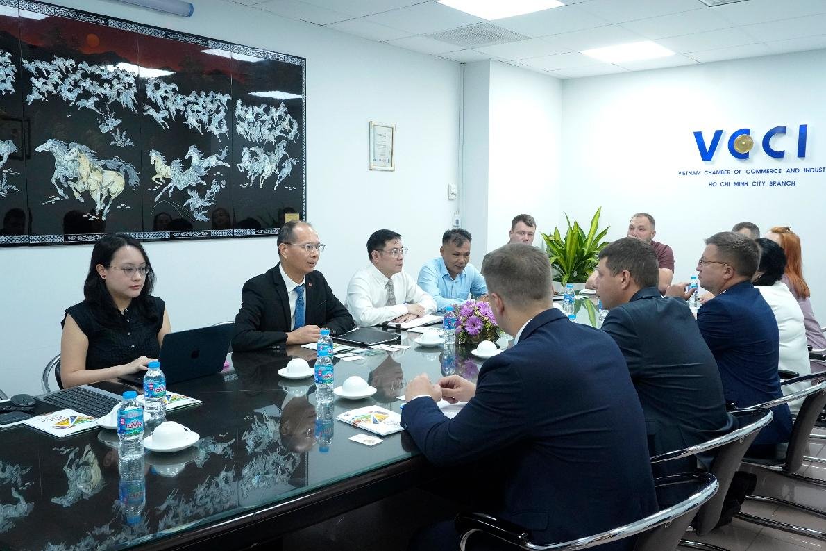 VCCI-HCM tiếp và làm việc với Đoàn công tác vùng Altai (Liên bang Nga): Thúc đẩy hợp tác kinh tế - thương mại