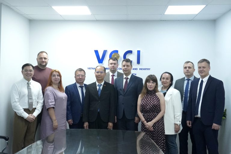 VCCI-HCM tiếp và làm việc với Đoàn công tác vùng Altai (Liên bang Nga): Thúc đẩy hợp tác kinh tế - thương mại